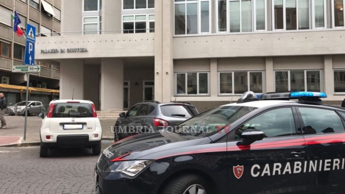 Falso allarme bomba al Tribunale di Terni, edificio evacuato