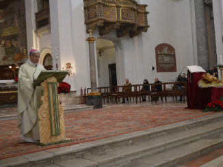 Celebrazioni di Natale Spoleto monsignor Boccardo in Cattedrale e all'Hospice