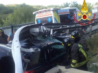 Incidente mortale in autostrada A1, donna perde la vita