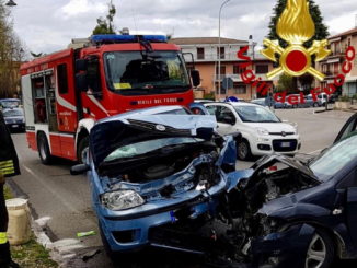 Incidente stradale a Città di Castello scontro frontale due feriti