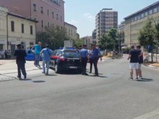 Spara con la pistola in pieno centro a Terni, ferito carabiniere