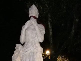 No alla censura, CasaPound imbavaglia le statue in oltre cento città italiane