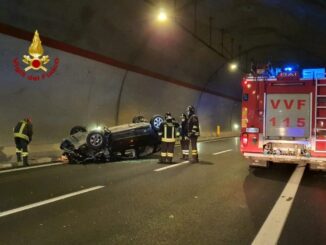 Incidente stradale sulla 76 per Fabriano, auto contro camion, ferita donna