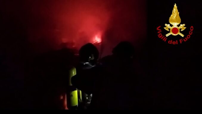 Incendio in un appartamento a Sangemini: intervento dei vigili del fuoco ed evacuazione