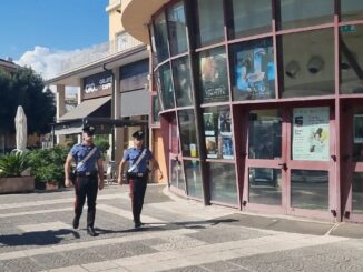 Tenta rapina al cinema Esperia di Bastia, denunciato 35enne