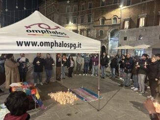 Omphalos commemora le vittime della transfobia con una manifestazione