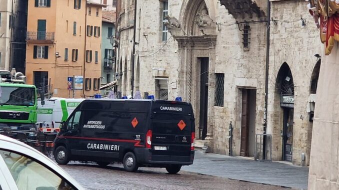 Allarme bomba a Palazzo di Giustizia, nuove restrizioni in Piazza Matteotti