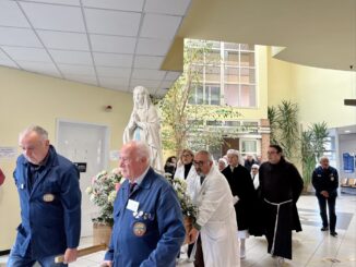 Madonna di Lourdes accolta a Foligno, simbolo di fede e speranza