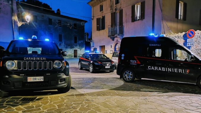 46enne si barrica in casa a Montecastrilli, c'è voluto il "negoziatore"