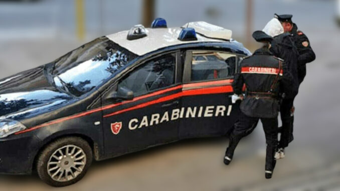 Perugia, arrestato un 17enne per rapina impropria e denunciato un 16enne per furto