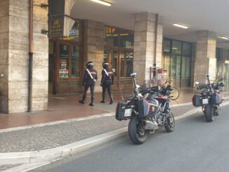 Ubriaco semina panico a Terni e aggredisce i carabinieri