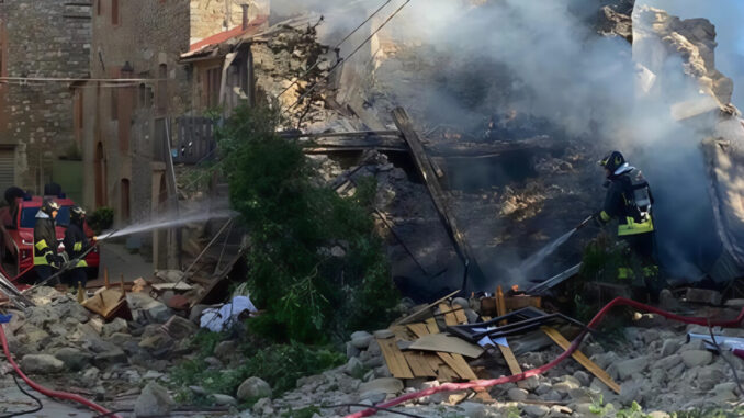 Esplosione a Pievelunga donna ferita, casa crollata, aggiornamento