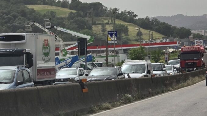 Incidente sulla E45: Umbria divisa e traffico in tilt