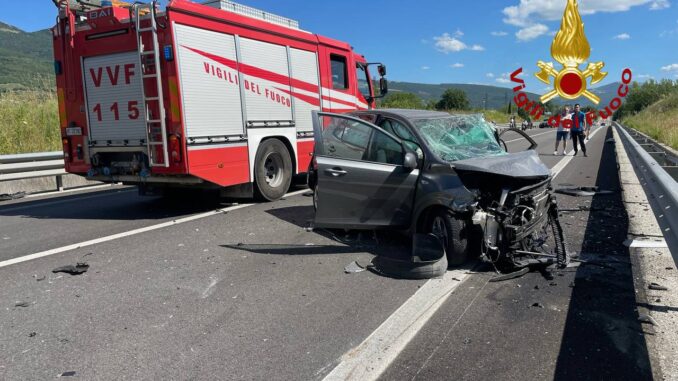 Incidente Stradale a Spoleto tra 2 auto, persona ferita gravemente