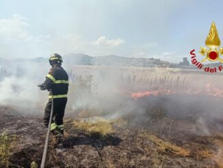 Incendio a San Savino: Intervento dei Vigili del Fuoco
